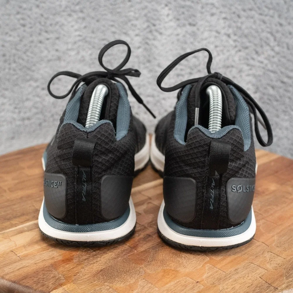 Altra Solstice XT 2 Sneaker Mens 10 Black Good Barefoot Minimalist AL0A546V00